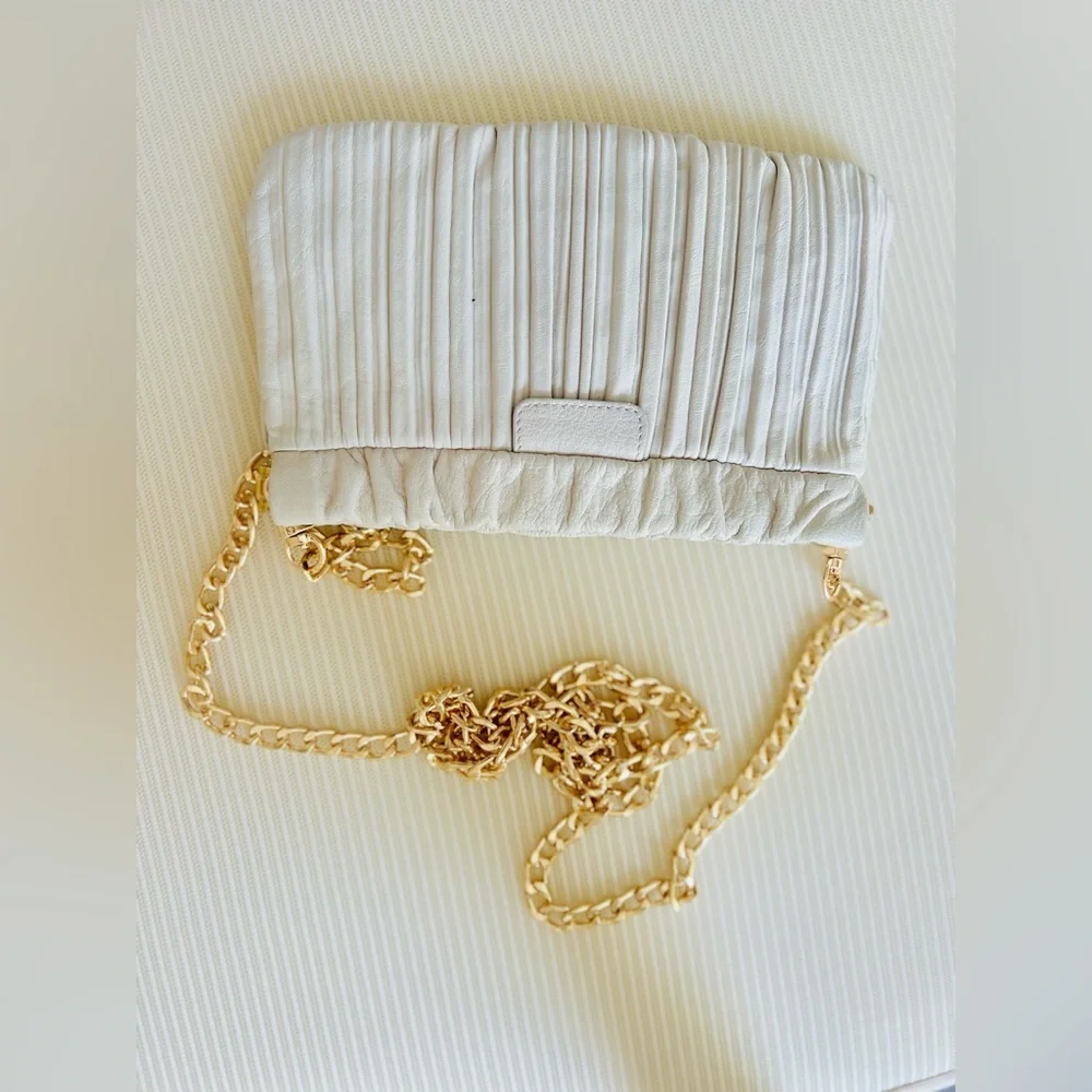 Miu Miu White Pleated Leather Shoulder Bag Crossbody Bag Gold Chain - Picture 8 of 10